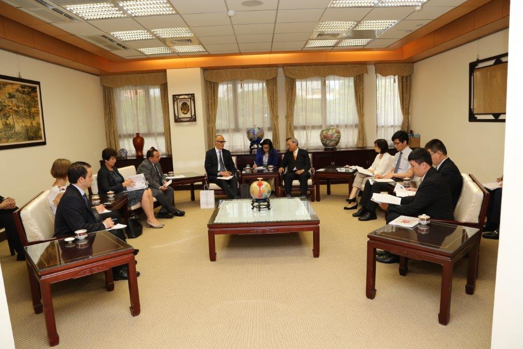 A delegation of COASI led by Mr. Christophe Manet, Deputy Head of Division of China, Hong Kong, Macau, Taiwan, Mongolia European External Action Service, visited MOJ to exchange views on human rights policy and incorporating international treaties into domestic law on June 28, 2017